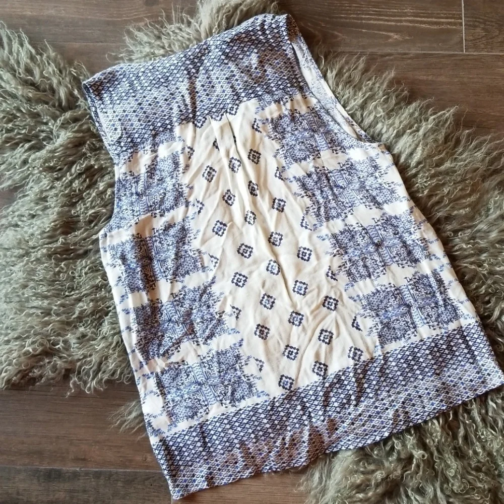 Lucky Brand Tank - Picture 2 of 8